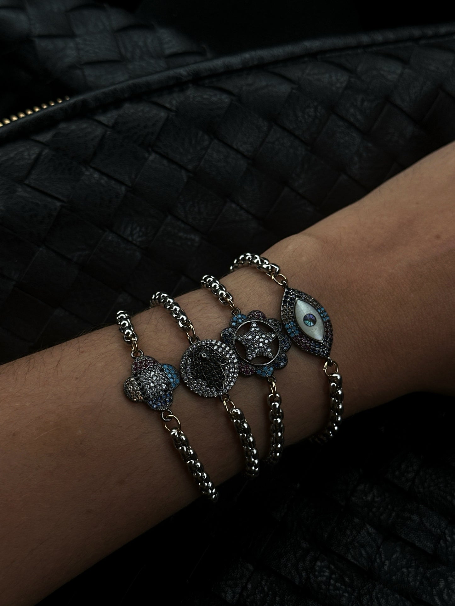 BlACK EYE BRACELET