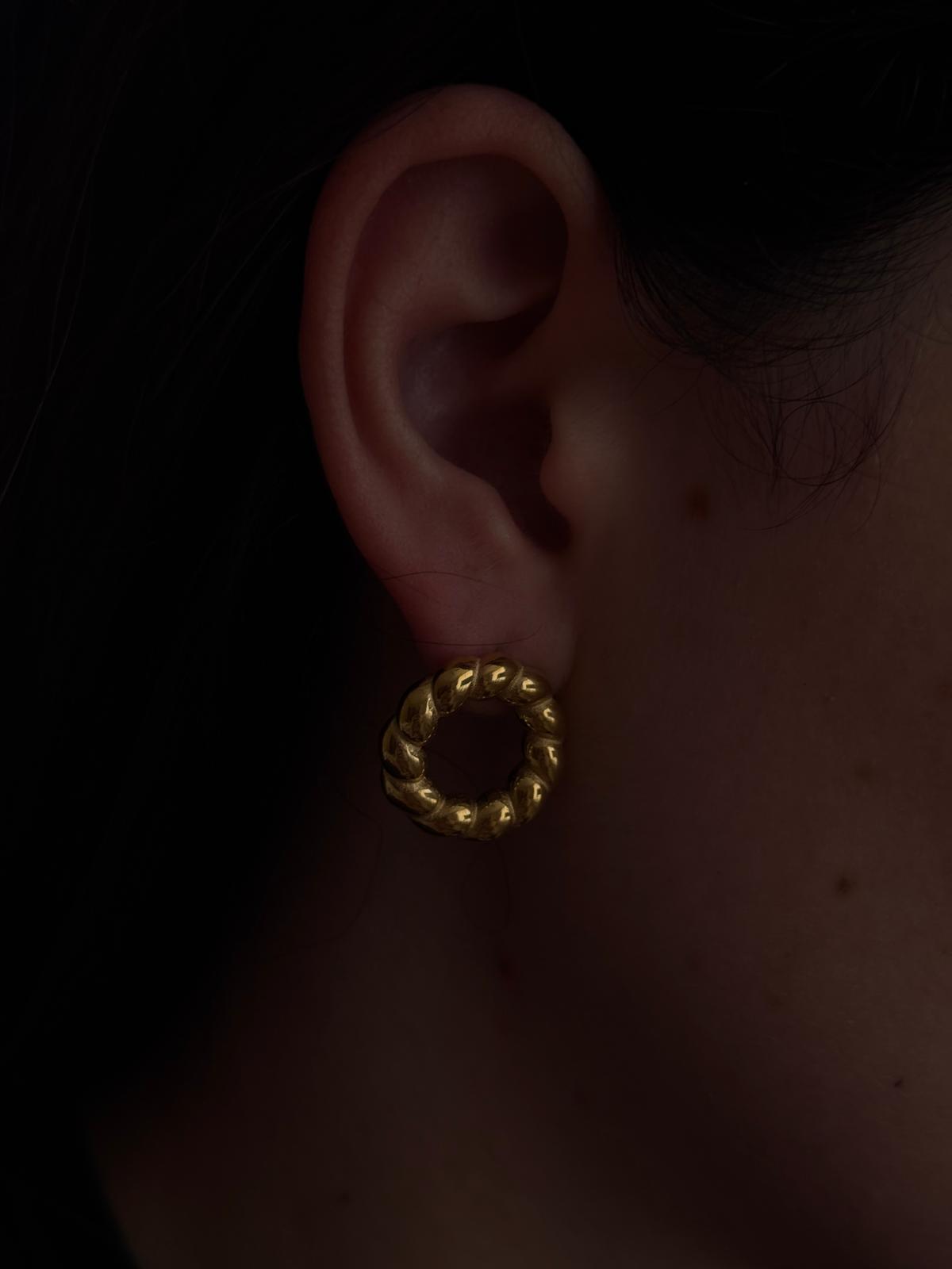 PENDIENTES DE CUERDA CIRCULAR