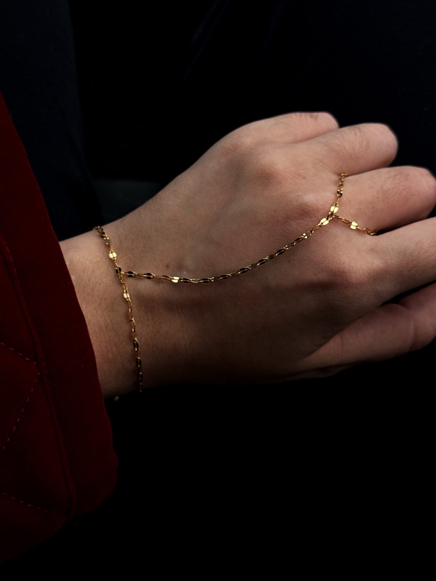 LOU HANDCHAIN BRACELET