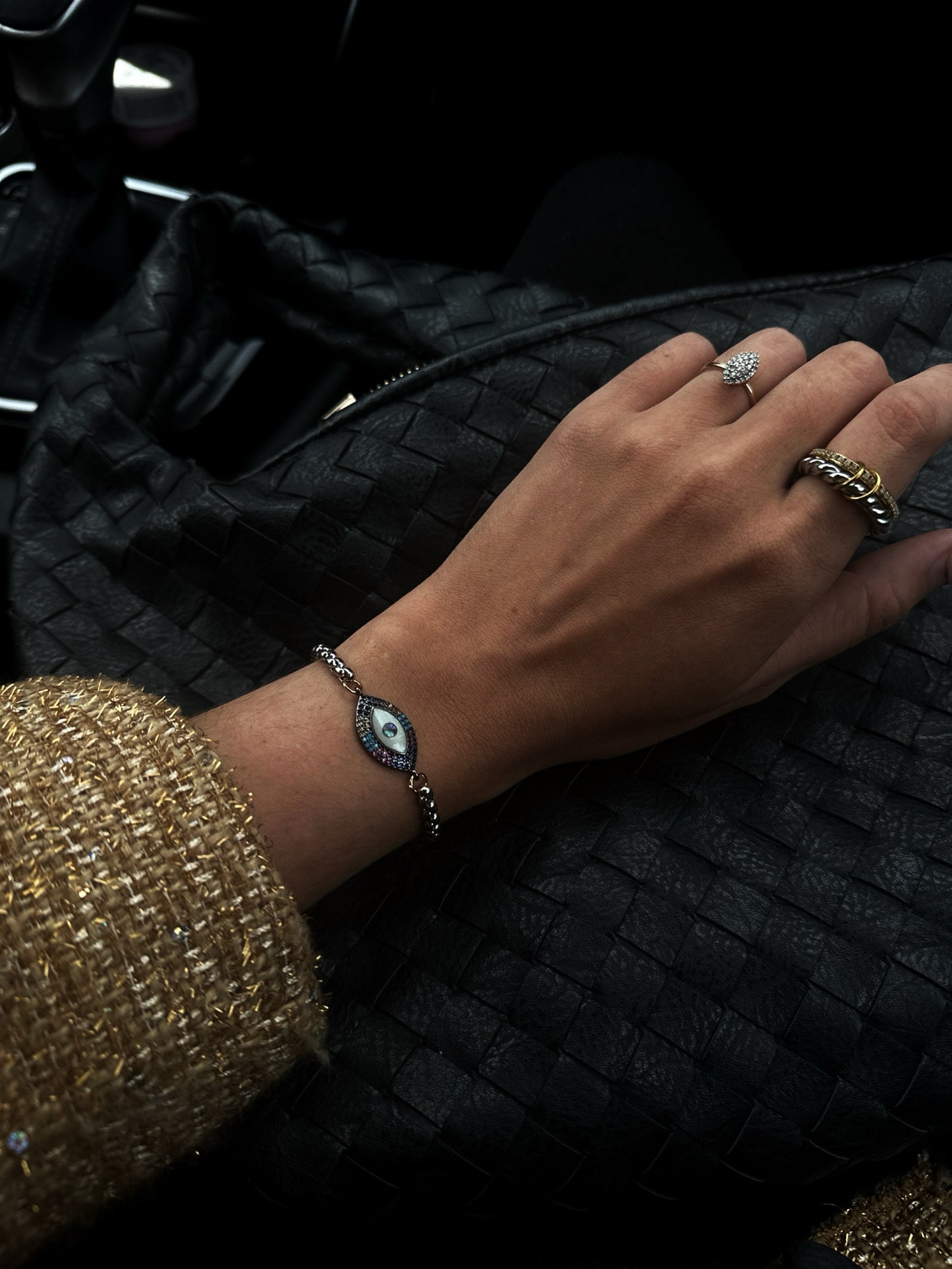 BlACK EYE BRACELET