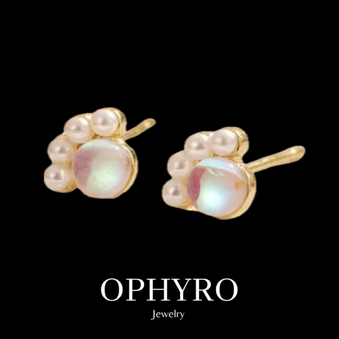 PAW STUDS