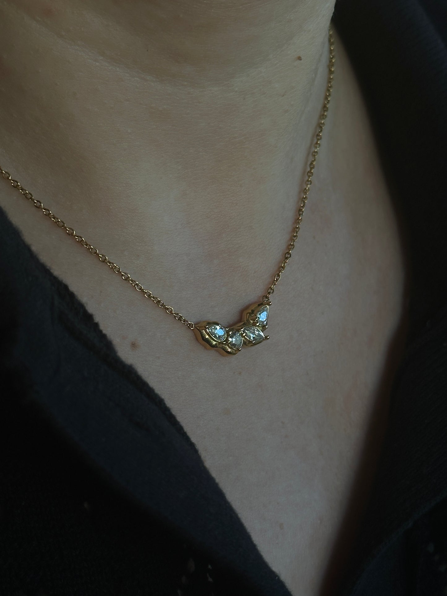 JESENIA NECKLACE