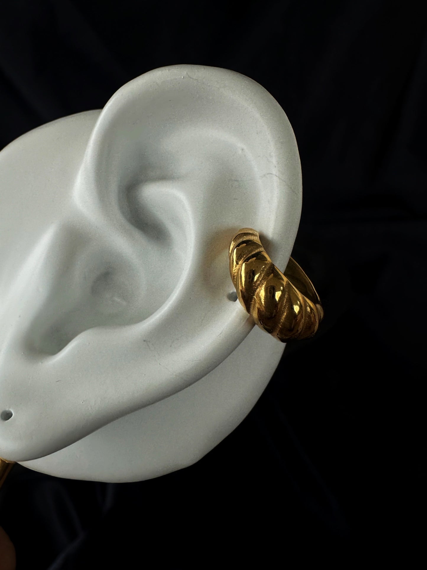 PAO EARCUFF