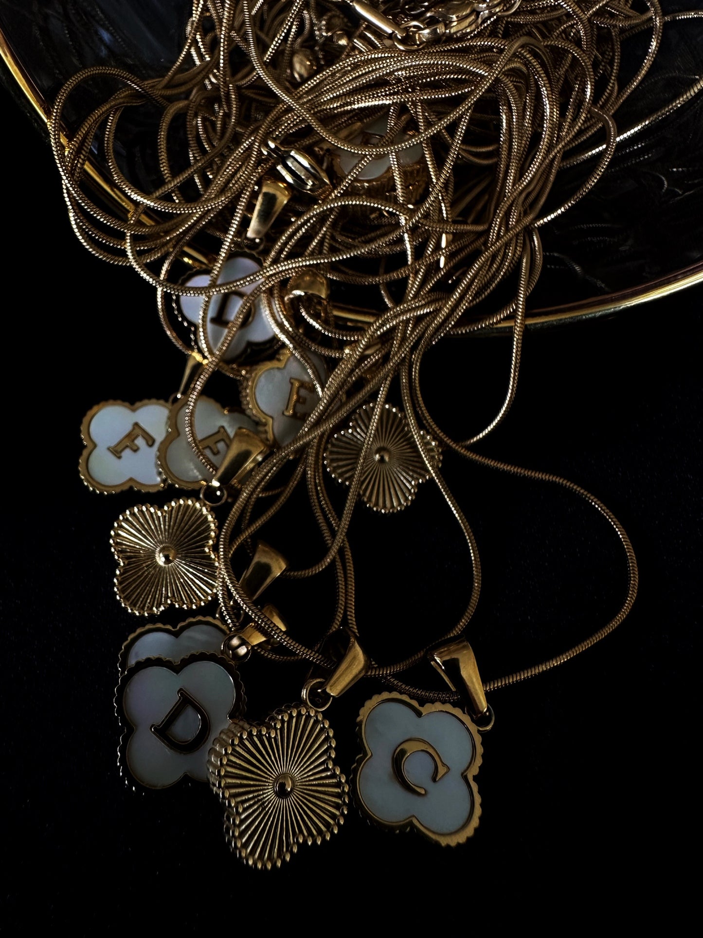 INITIAL NECKLACE
