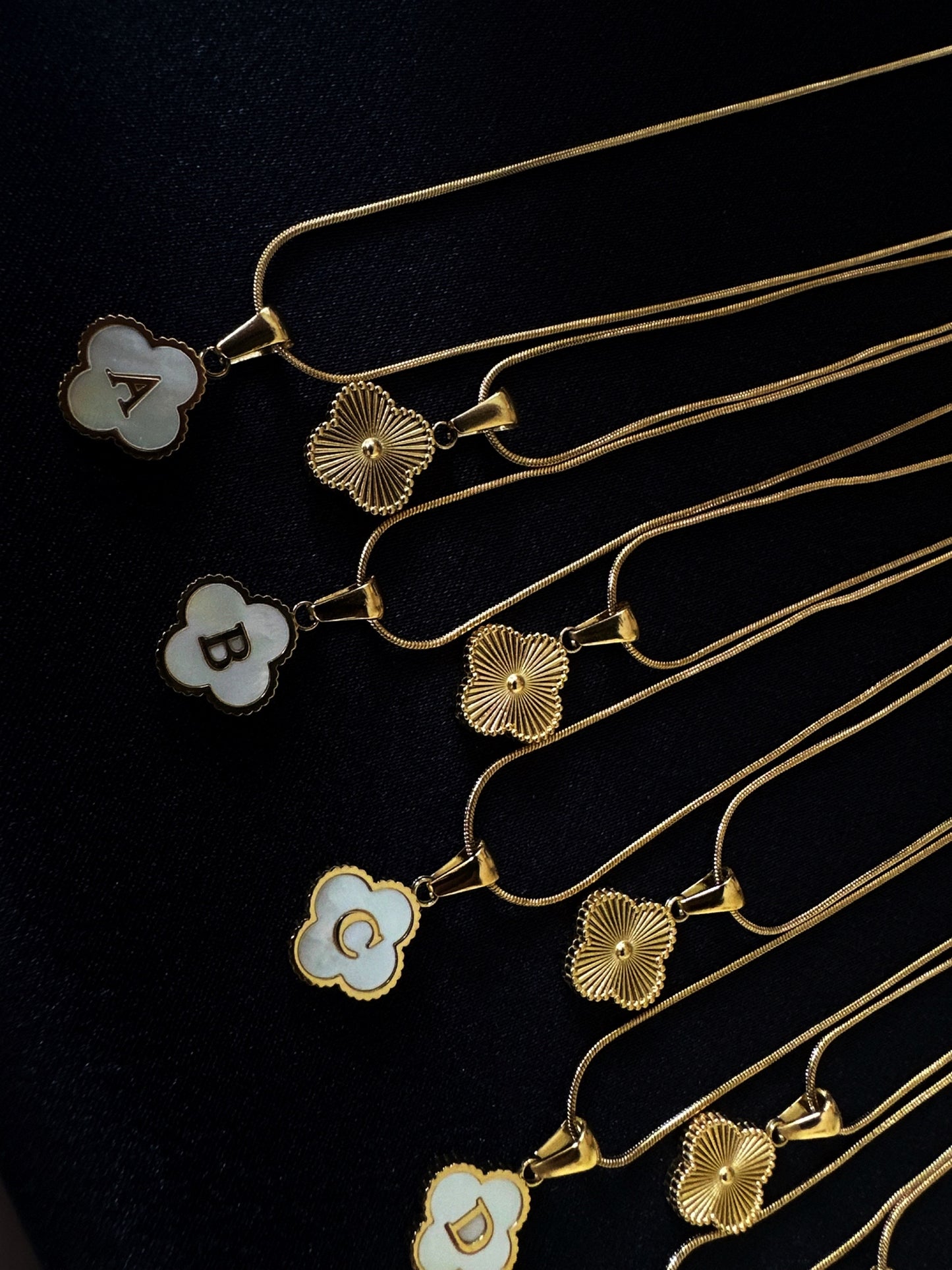 INITIAL NECKLACE