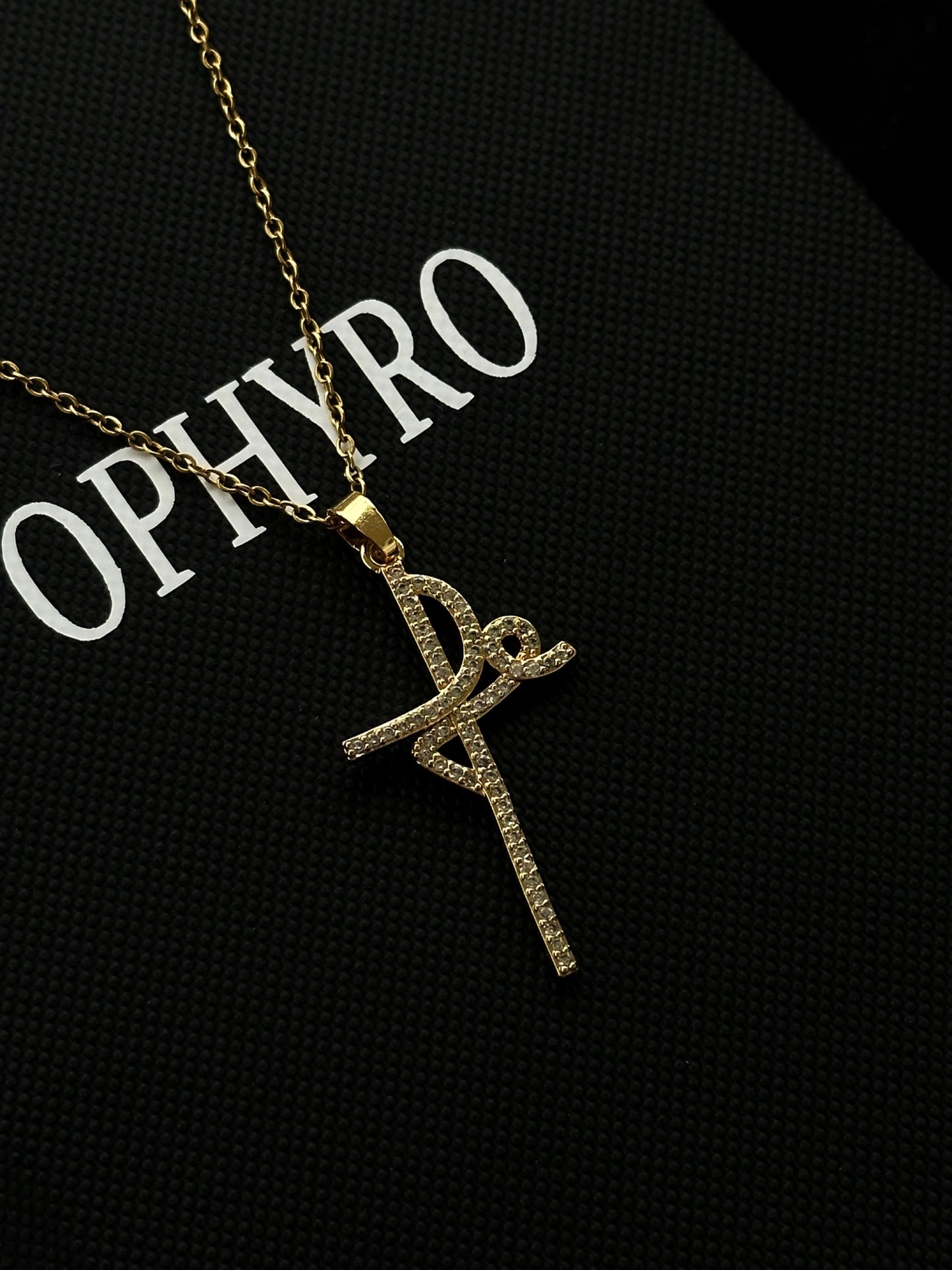 FE NECKLACE