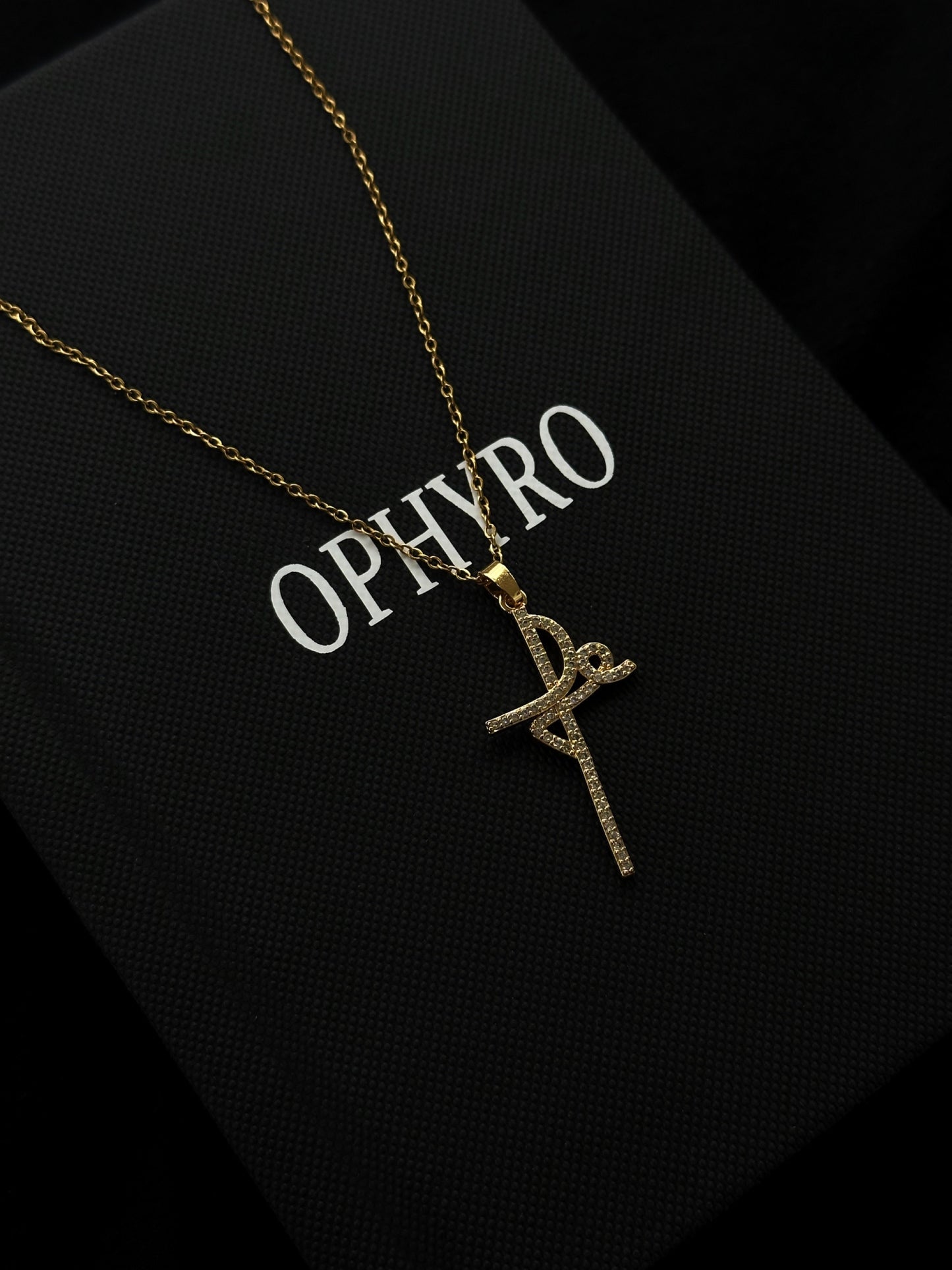 FE NECKLACE