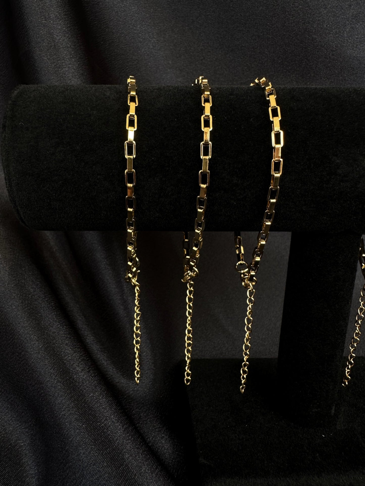 ISIS ANKLETS
