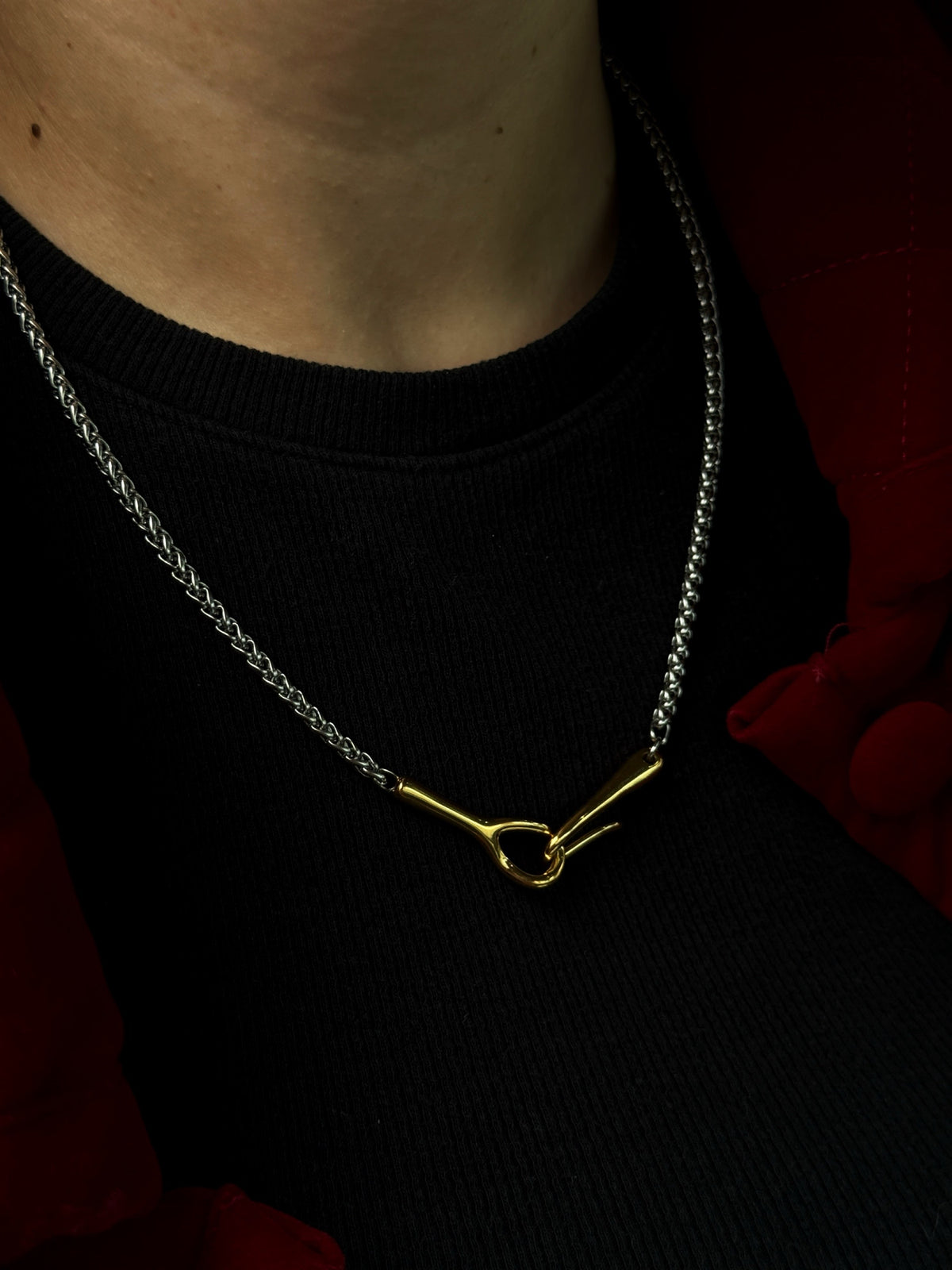 HELIA NECKLACE